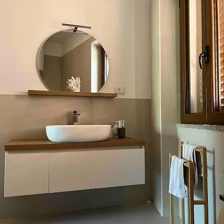 Cozy House A Tatil Evi La Maddalena (Sassari)